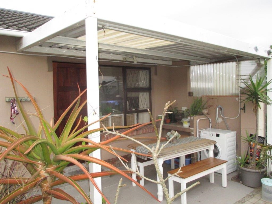 2 Bedroom Property for Sale in Kabega Park Eastern Cape